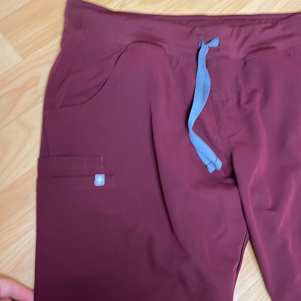 Figs straight leg scrub pants large petite